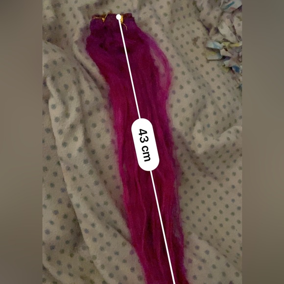 Pink hair - Picture 2 of 2